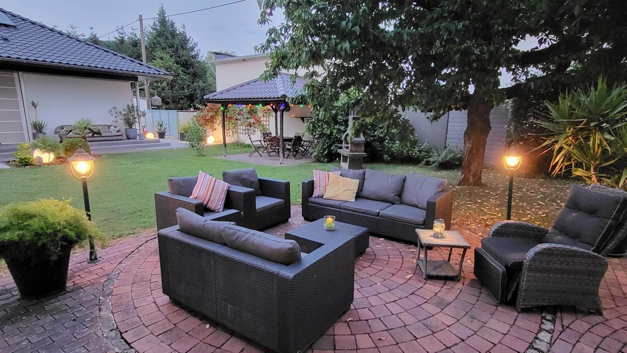 Apartments Am Saalebogen Mit Gartenterrasse, Grillkamin, Freie Parkplaetze 鲁多尔施塔特 外观 照片